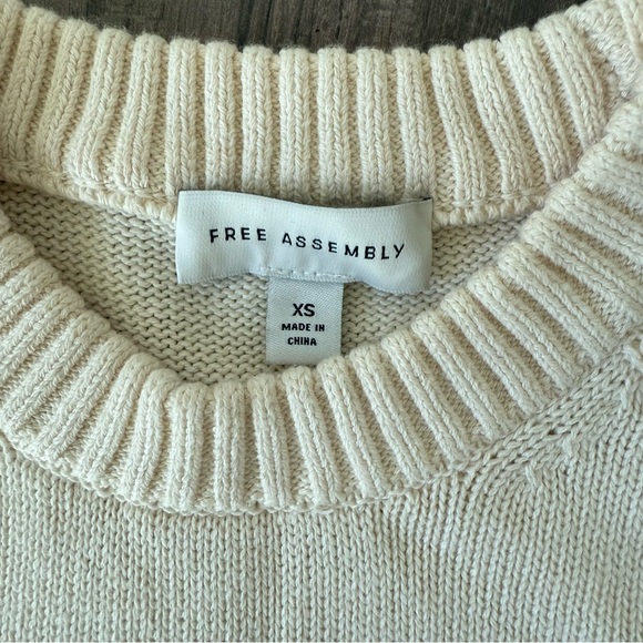 Colorful Striped Women's Sweater - Picture 3 of 7